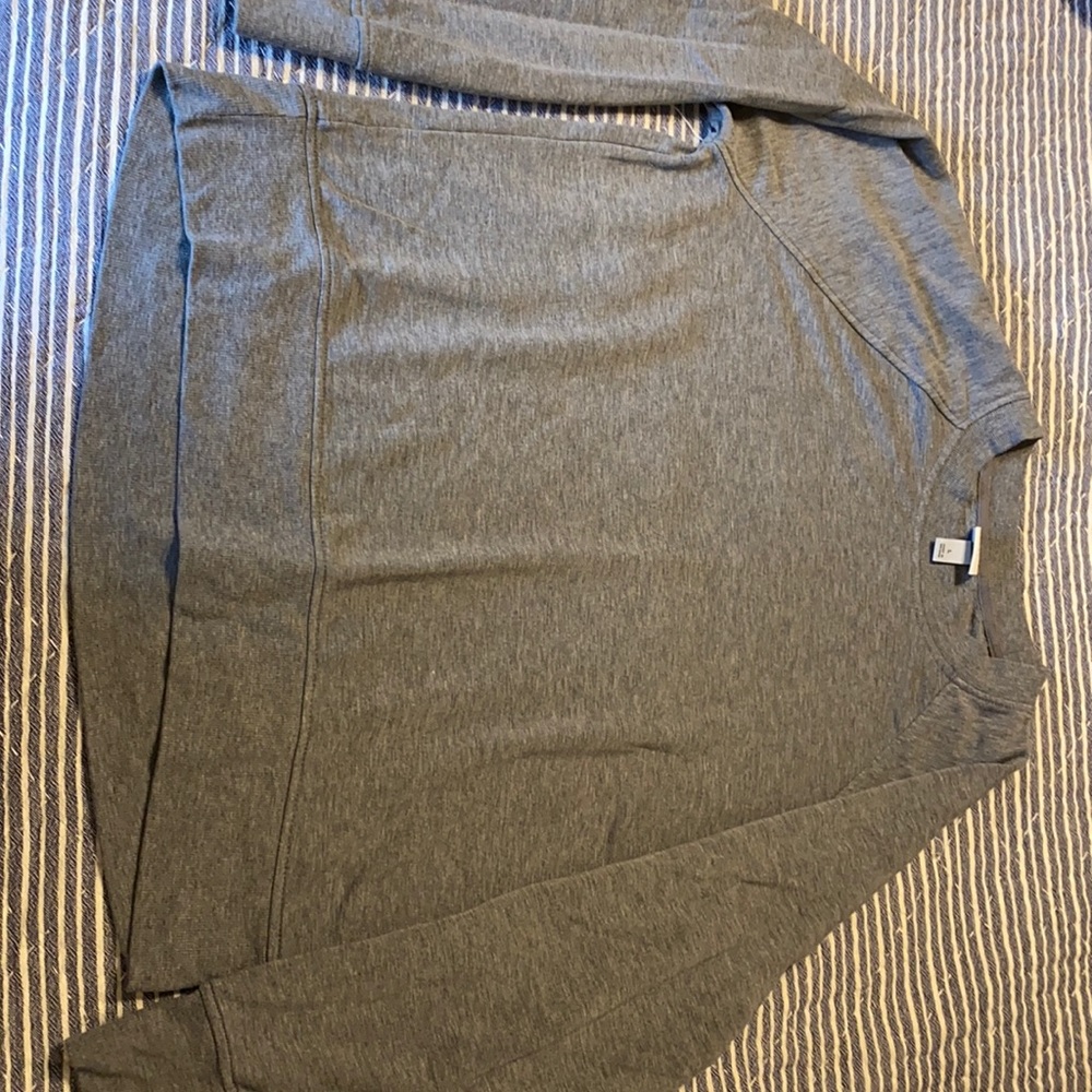 Gray cotton crew neck sweatshirt